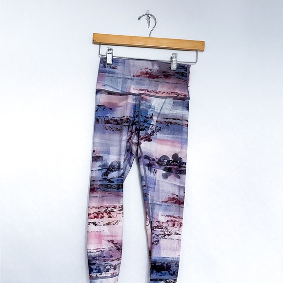 Lululemon Wunder Under Crop High-Rise Luxtreme 21" Sunrise Silhouette Multi Sz 4 - Picture 8 of 15